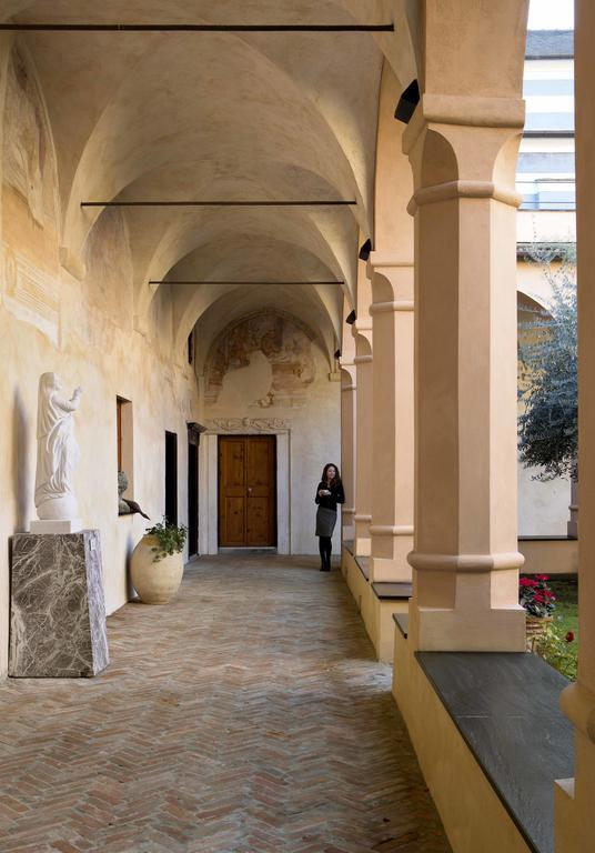 فندق Abbadia San Giorgio مونيلّي المظهر الخارجي الصورة